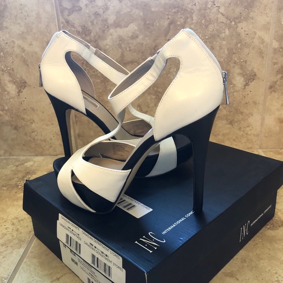 NIB INC black and white Peeptoe Stilletos - Picture 2 of 3